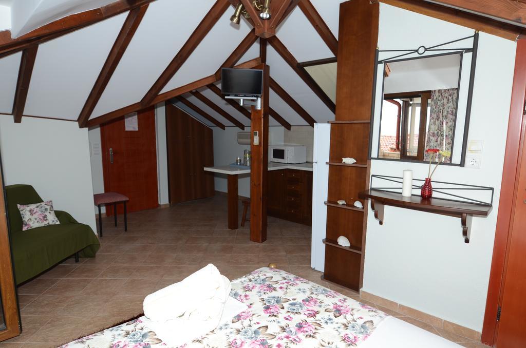 Nostos Rooms 阿莫利亚尼岛 外观 照片